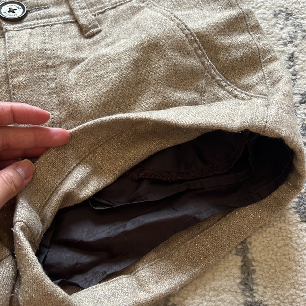 Shorts - Picture 5 of 6
